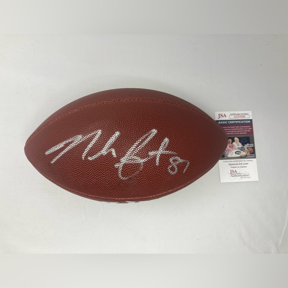 Noah Fant signed NFL Football Seattle Seahawks Iowa Hawkeyes JSA COA